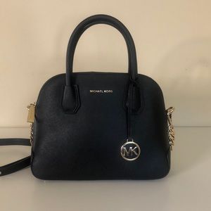Like **NEW** Michael Kors Satchel